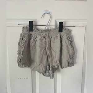 Save green comps boho shorts